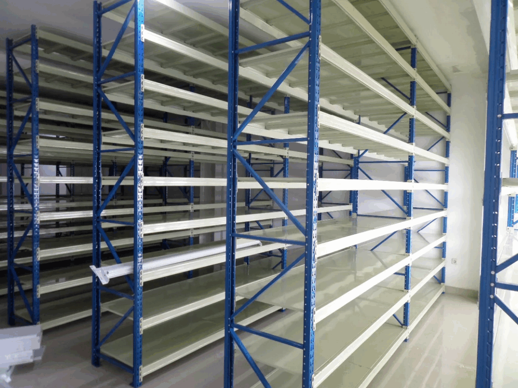 RAK BESI GUDANG MEDIUM DUTY SUSUN SERBAGUNA TIPE RR-500 – KAPASITAS 500 kg/LEVEL SHELVING ATAU 2 TON / UNIT | UKURAN PxL (200x60 CM) x Tinggi (200, 250, 300 CM) | RAJA RAK INDONESIA | KIRIM KE SELURUH INDONESIA