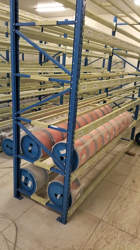 RAK BESI GUDANG MEDIUM DUTY SUSUN SERBAGUNA TIPE RR-500 – KAPASITAS 500 kg/LEVEL SHELVING ATAU 2 TON / UNIT | UKURAN PxL (200x60 CM) x Tinggi (200, 250, 300 CM) | RAJA RAK INDONESIA | KIRIM KE SELURUH INDONESIA