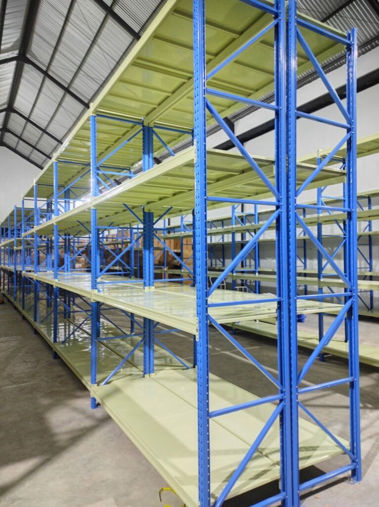 RAK BESI GUDANG MEDIUM DUTY SUSUN SERBAGUNA TIPE RR-500 – KAPASITAS 500 kg/LEVEL SHELVING ATAU 2 TON / UNIT | UKURAN PxL (200x60 CM) x Tinggi (200, 250, 300 CM) | RAJA RAK INDONESIA | KIRIM KE SELURUH INDONESIA
