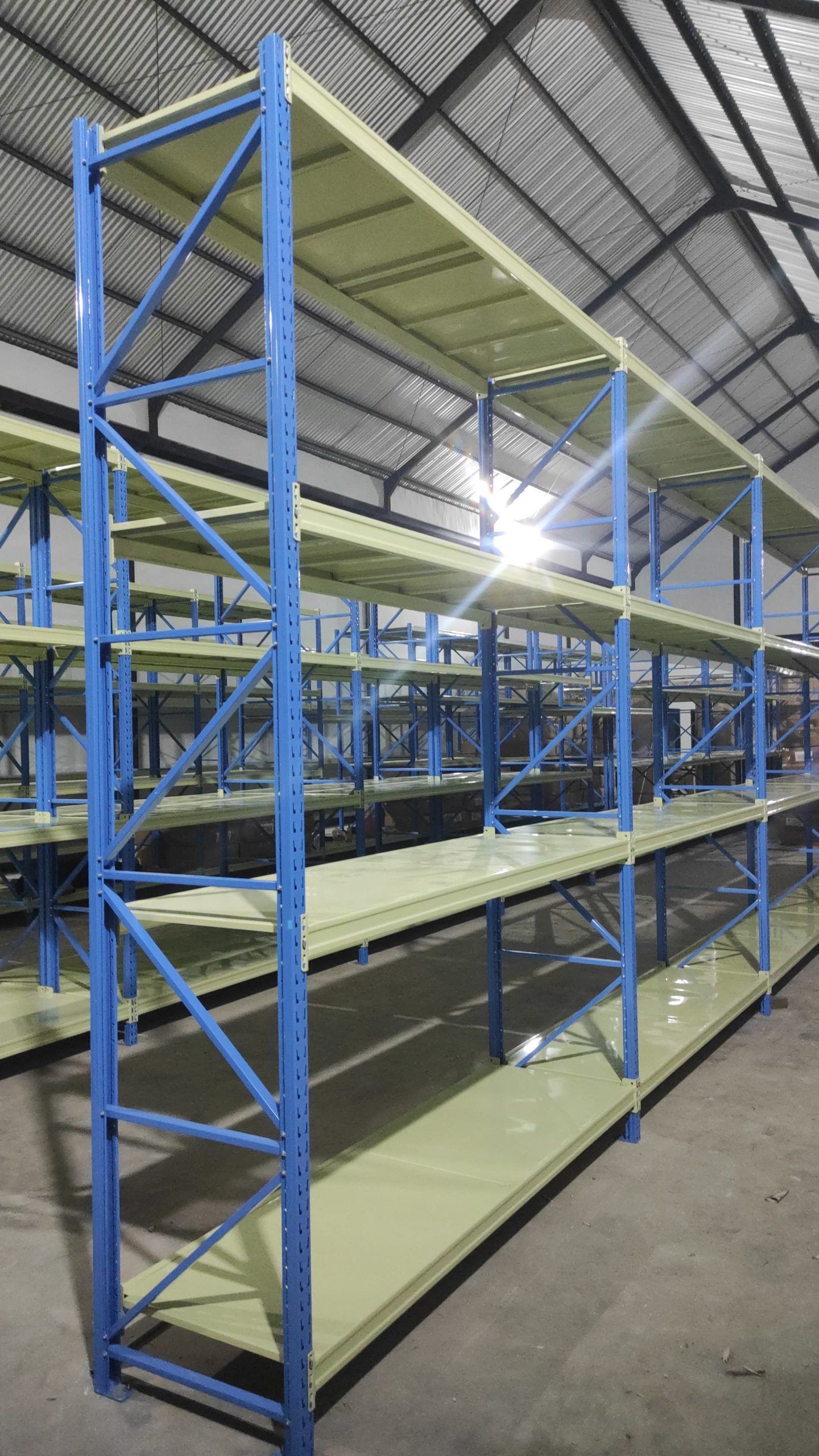 RAK GUDANG MEDIUM DUTY DC-50 KAPS 2 TON PER UNIT ATAU 500 KG/LEVEL | RAKBESIGUDANG.ID